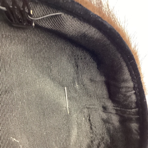 MUSKRAT. FUR.  PLEASE READ ALL DESCRIPTION  FULL LENGTH  mahogany undertones - Picture 6 of 9